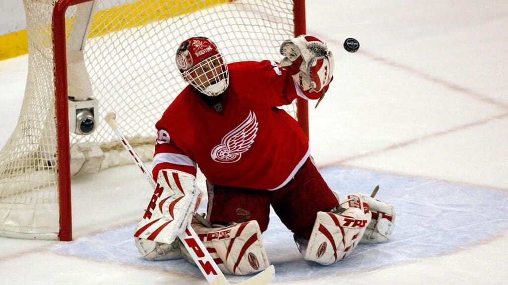 Legendary NHL goalie Dominik Hasek claims former Russian President Dmitry Medvedev ‘threatened to kill me’