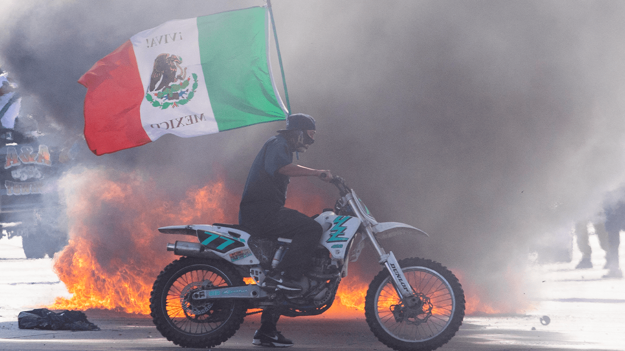 WATCH: Dem, media outlets insist LA anti-ICE riots are ‘peaceful’ despite violence, injured cops