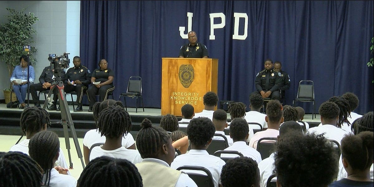 Jackson police graduate largest youth citizens academy class