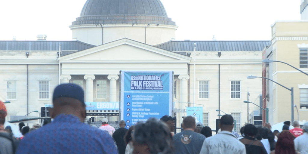 Thousands attend Day 2 of the National Folk Festival