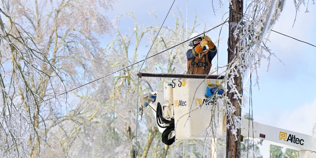 Sheriff says deputies will protect linemen after receiving threats in Mississippi county