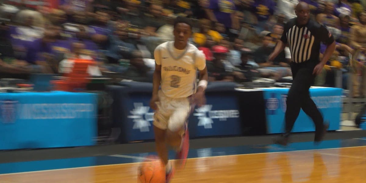 Columbus defeats Holmes County Central in 5A Boys State Championship, 52-38