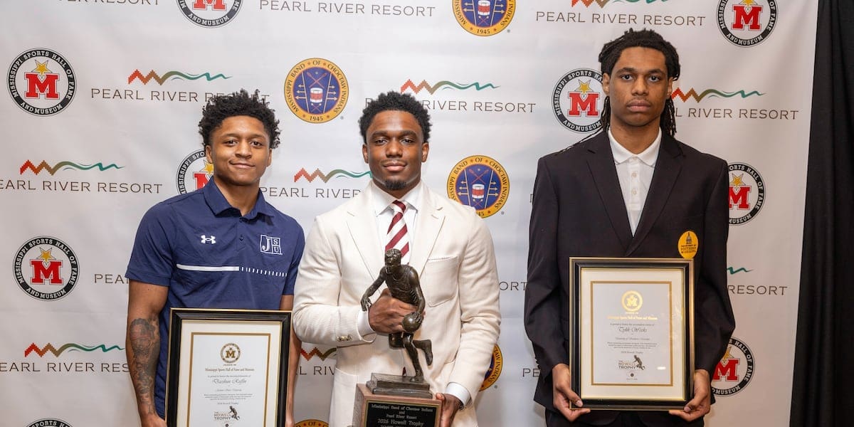 Hubbard wins Howell Trophy for record third-straight time